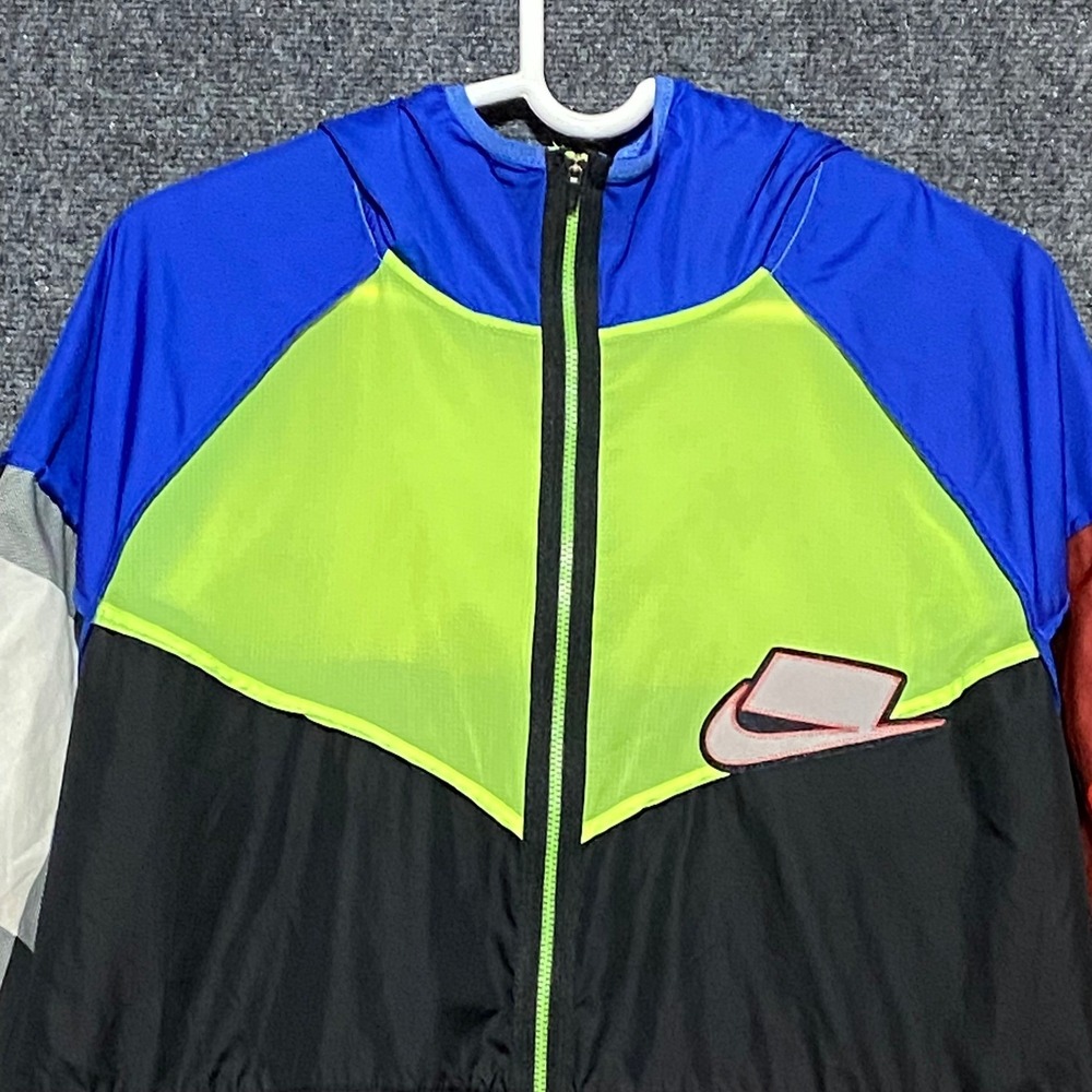 Nike Wild Run Windrunner Packable Windbreaker Hoo… - image 3